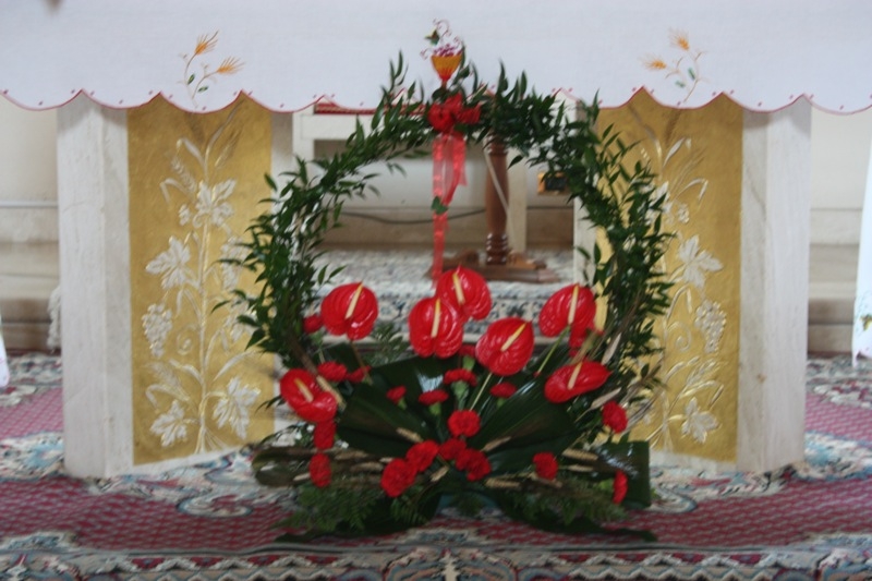 Addobbo Floreale Per La Festivita Di San Pietro